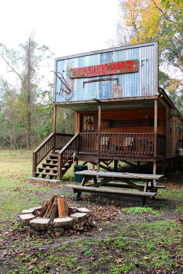 Berry Creek Cabins Hotel Isabel Exterior photo